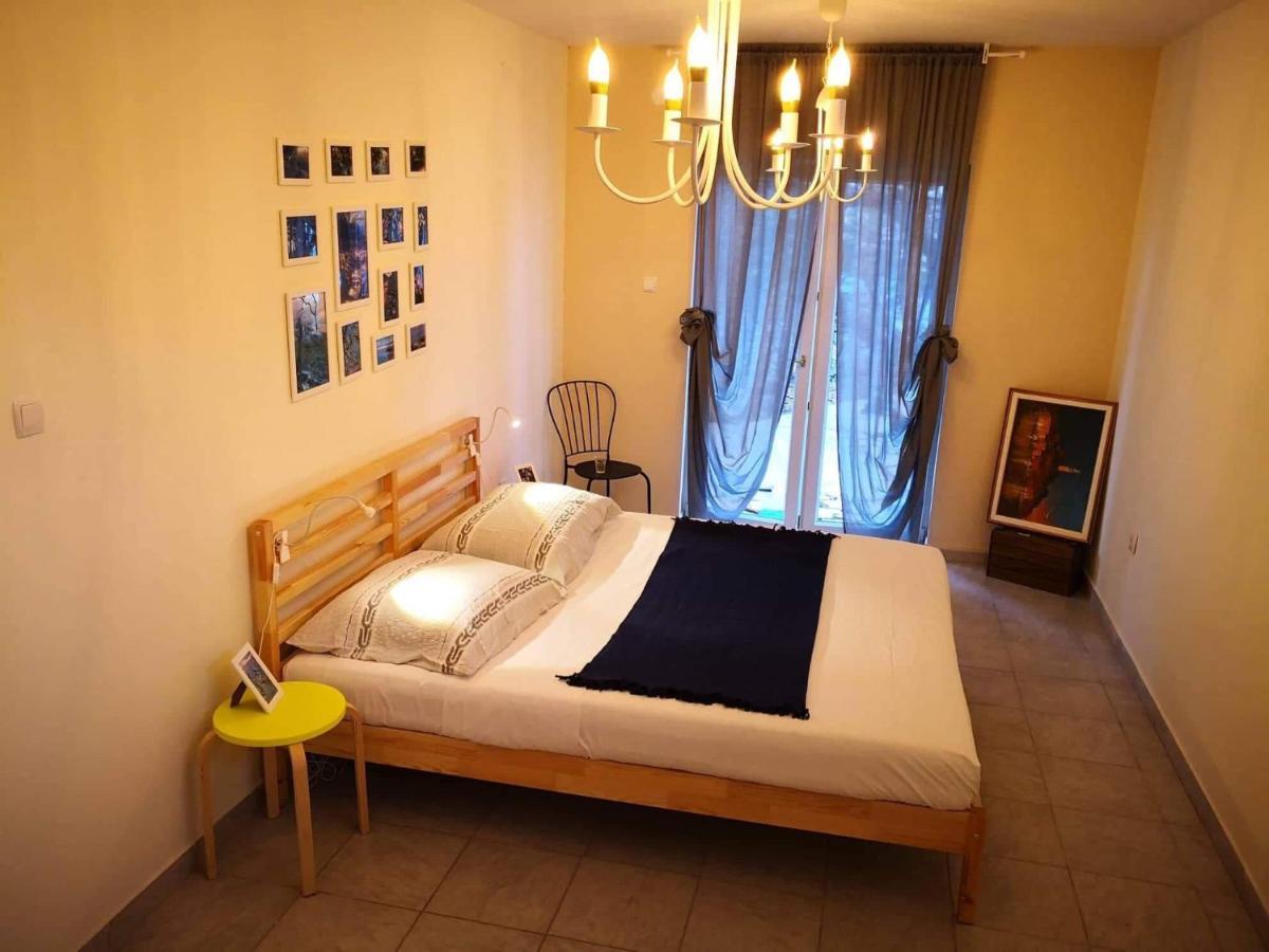 Yellow House Experience Aparthotel Pag Island Exteriör bild